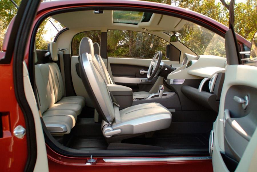  Kia KCV IV Mojave Concept 2004 года  (фото 28 из 29)